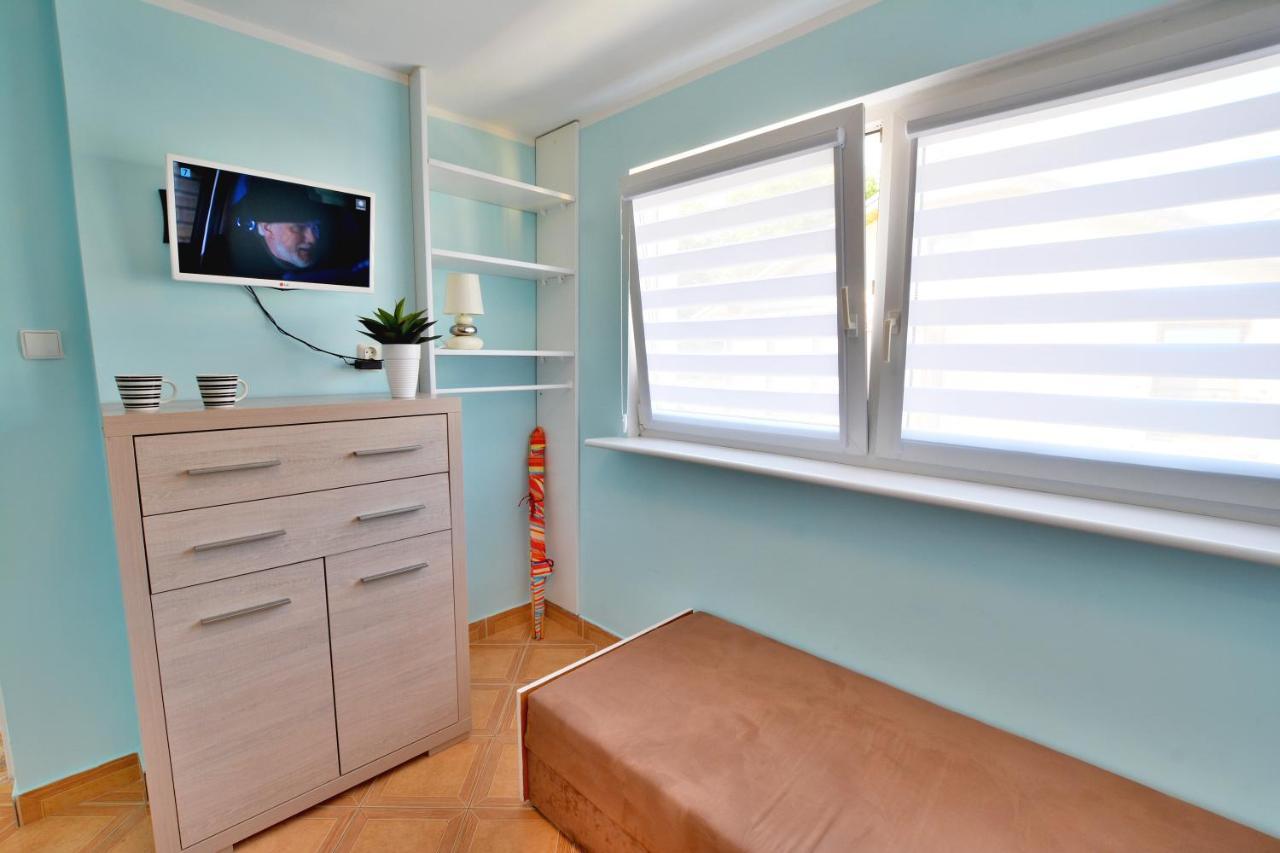 Pokoje Goscinne Muszelka 300 M Do Plazy Großmöllen Exterior foto